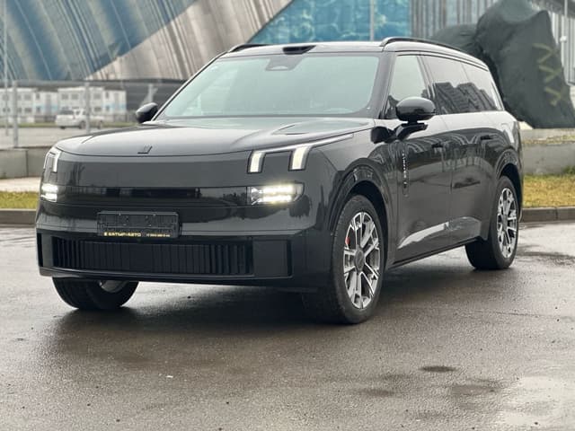 Lynk & Co, 900, 2.0 л., 2025 г.