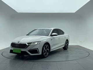 Skoda, Octavia, 1.4 л., АМТ, 2021 г., 28 307 км