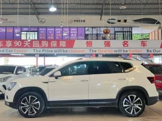 Volkswagen, Tharu, 1 л., АМТ, 2022 г., 52 000 км