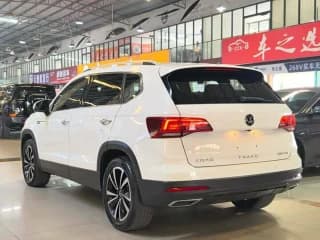Volkswagen, Tharu, 1 л., АМТ, 2022 г., 52 000 км