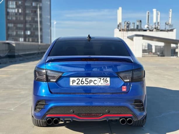 Фото 3 из 19