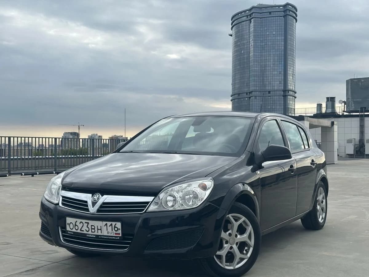 Opel Astra, 2011
