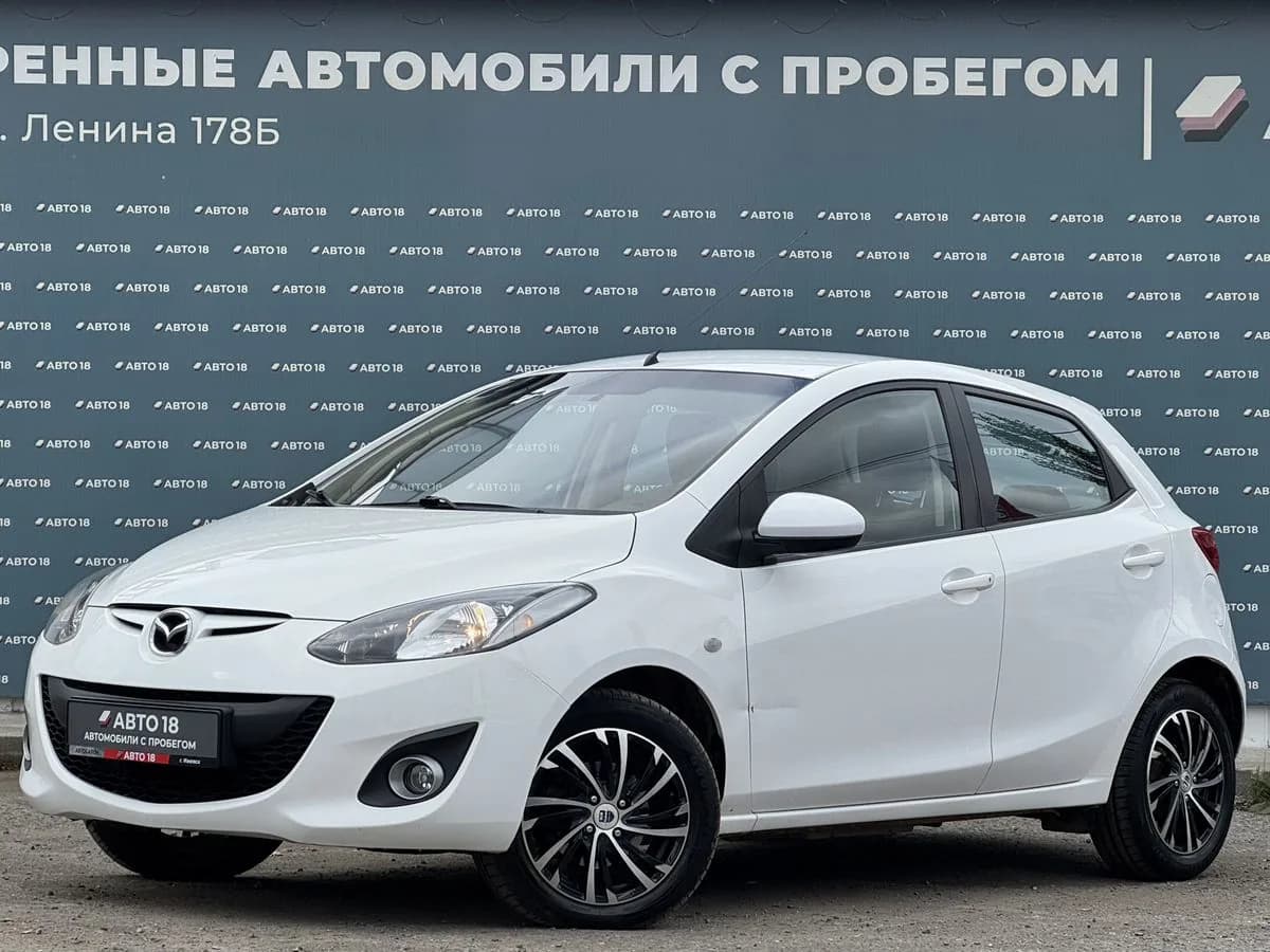 Mazda 2, 2011