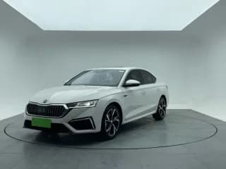 Skoda, Octavia, 1.4 л., АМТ, 2021 г., 28 307 км